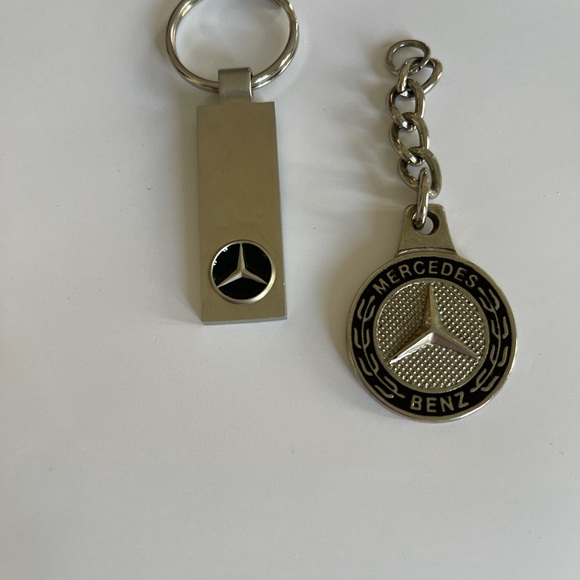 MERCEDES BENZ KEY CHAINS - Picture 2 of 5